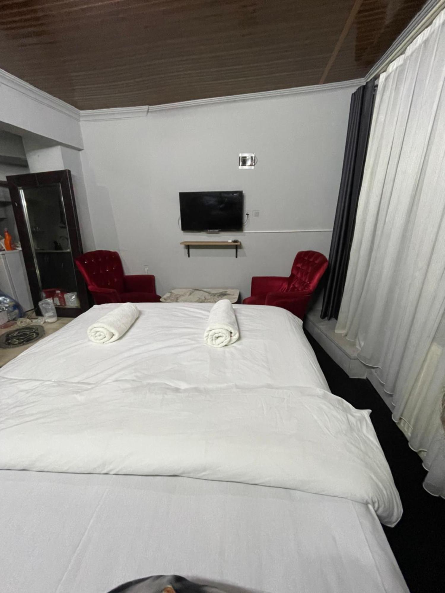Taksim Red Suite Istanbul Exteriör bild